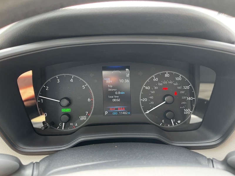 Toyota Corolla Hybrid Vehicle Image 17