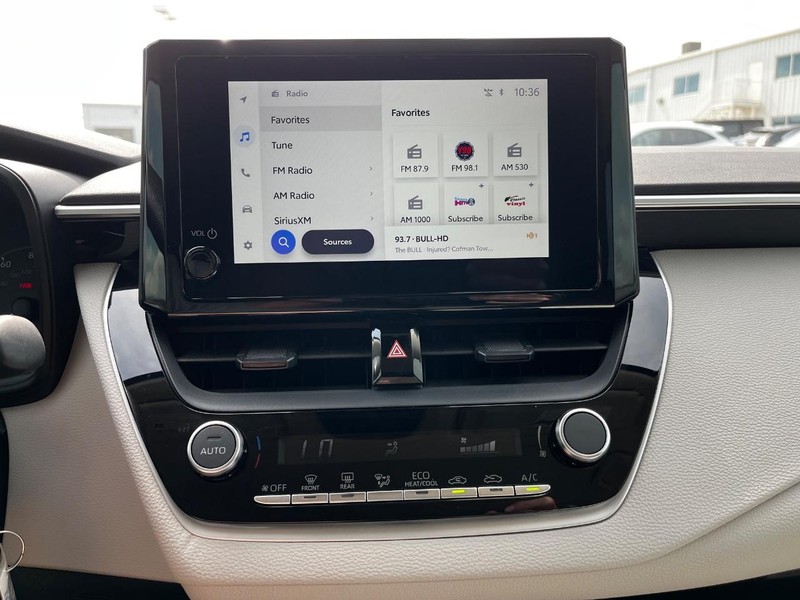 Toyota Corolla Hybrid Vehicle Image 19