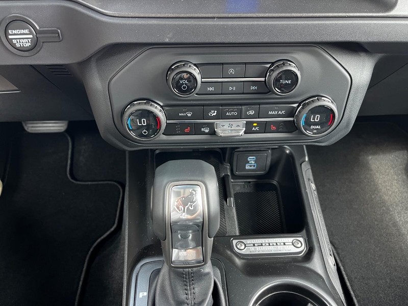 Ford Bronco Vehicle Image 13