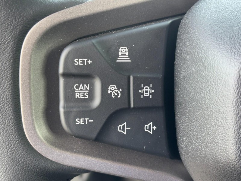 Ford Bronco Vehicle Full-screen Gallery Image 12