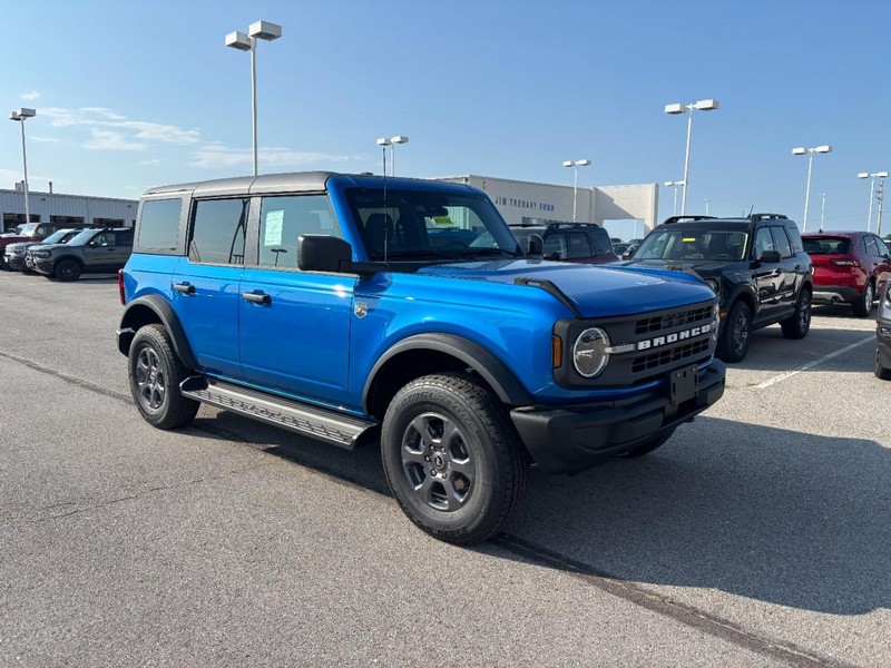 Ford Bronco Vehicle Image 02