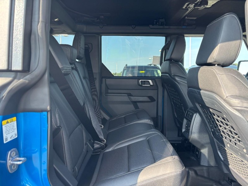 Ford Bronco Vehicle Image 05