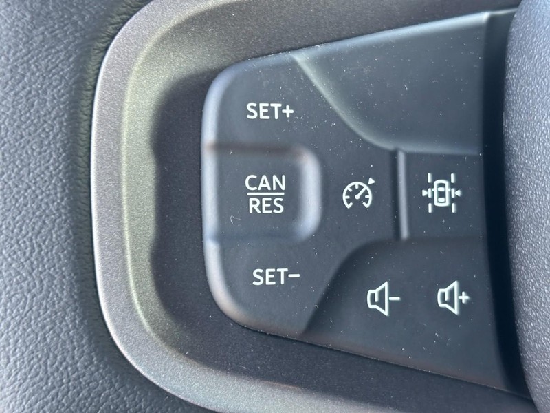Ford Bronco Vehicle Image 12