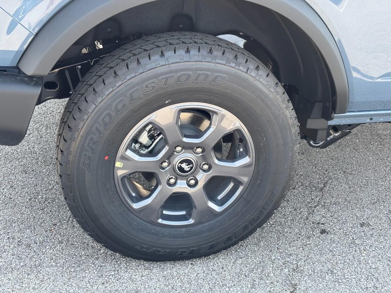 Ford Bronco Vehicle Image 04