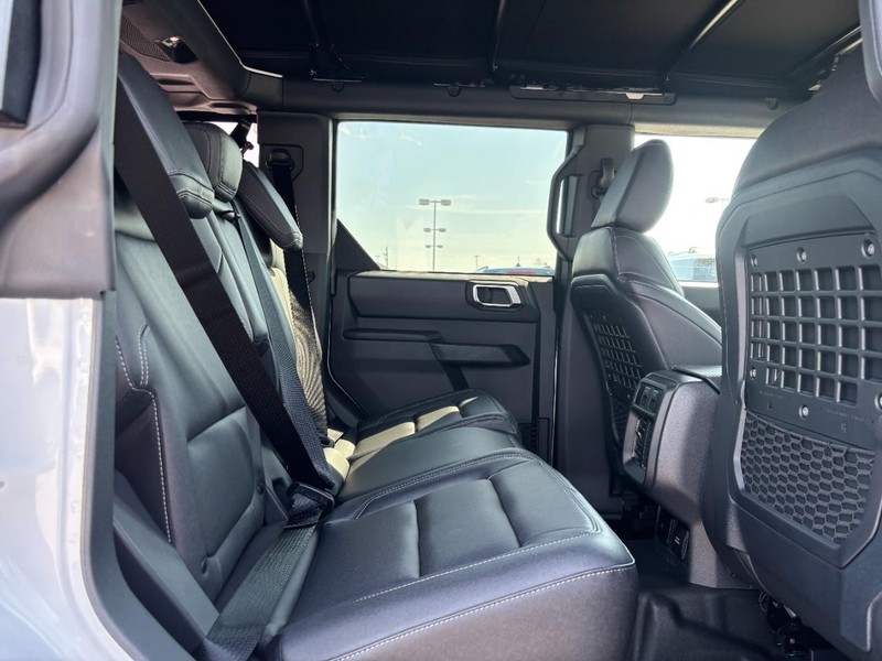 Ford Bronco Vehicle Image 05