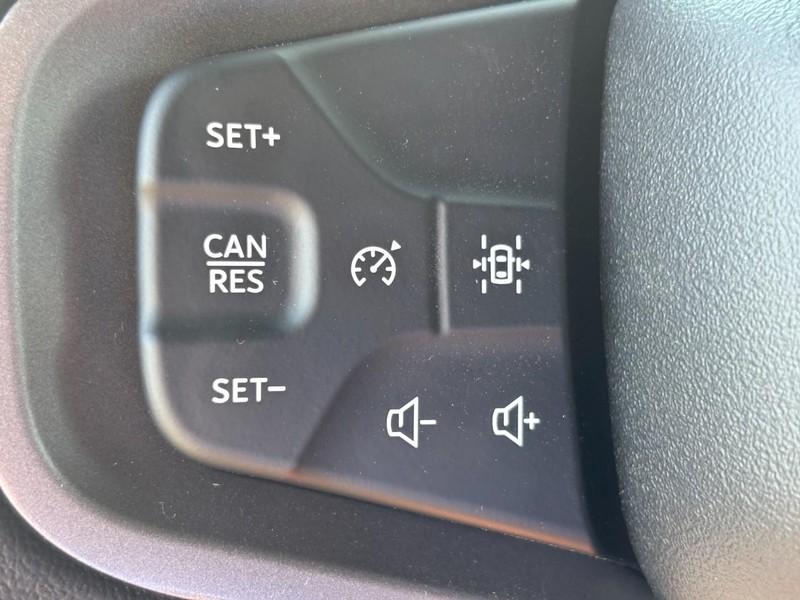 Ford Bronco Vehicle Image 12