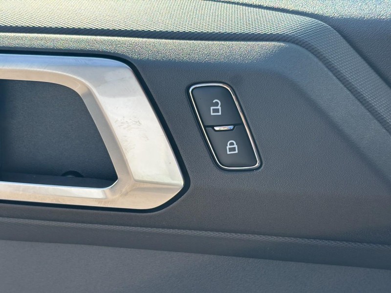 Ford Bronco Vehicle Image 19
