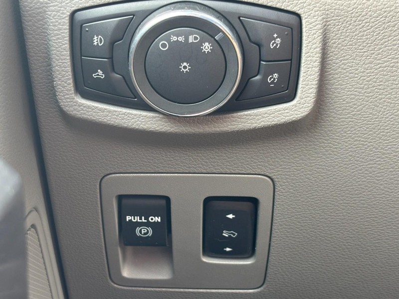 Ford F-150 Vehicle Image 11