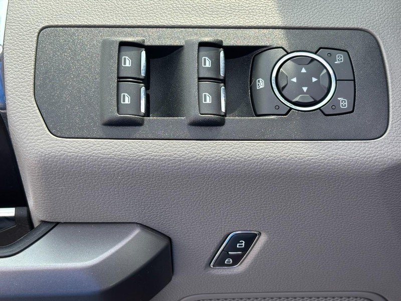 Ford F-150 Vehicle Image 16