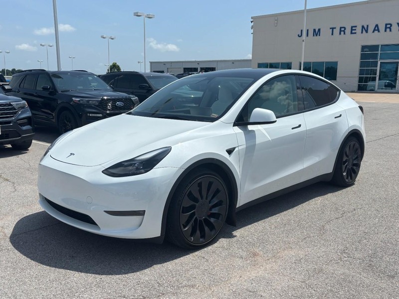 Tesla Model Y Vehicle Image 08