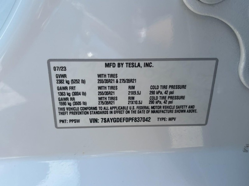 Tesla Model Y Vehicle Image 25
