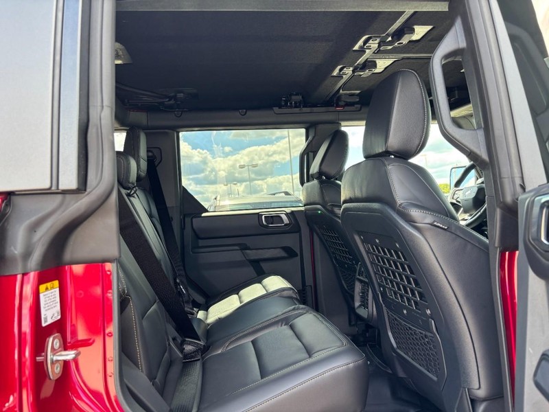 Ford Bronco Vehicle Image 05