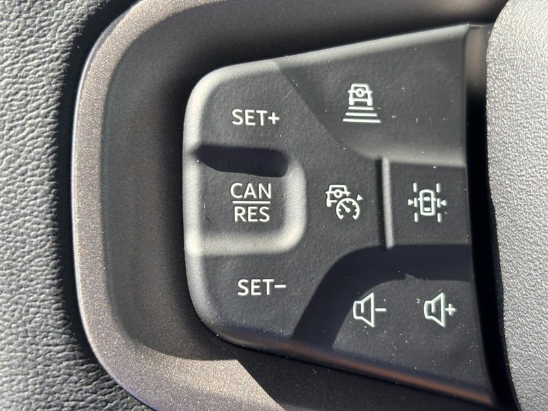 Ford Bronco Vehicle Image 12