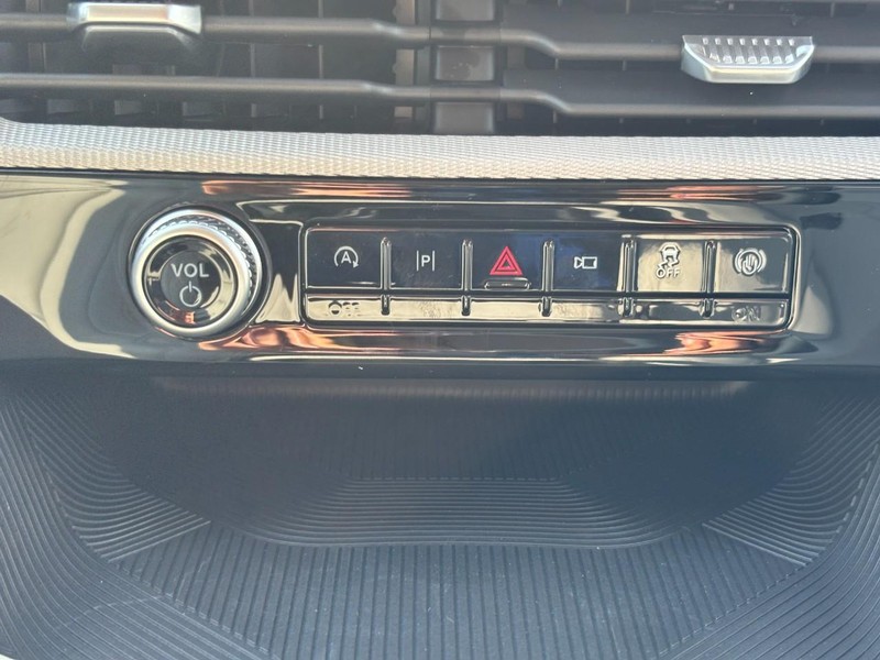 Ford Explorer Vehicle Image 10