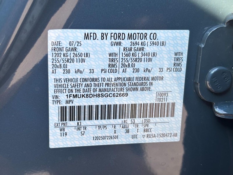Ford Explorer Vehicle Image 23