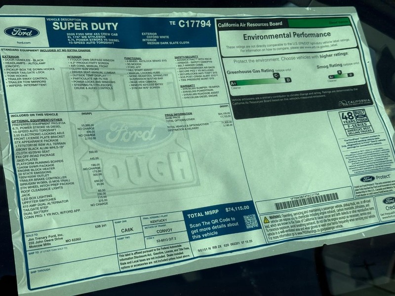 Ford Super Duty F-350 SRW Vehicle Full-screen Gallery Image 20