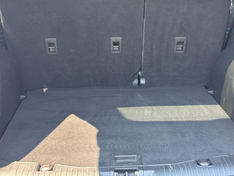Ford Escape Vehicle Image 04