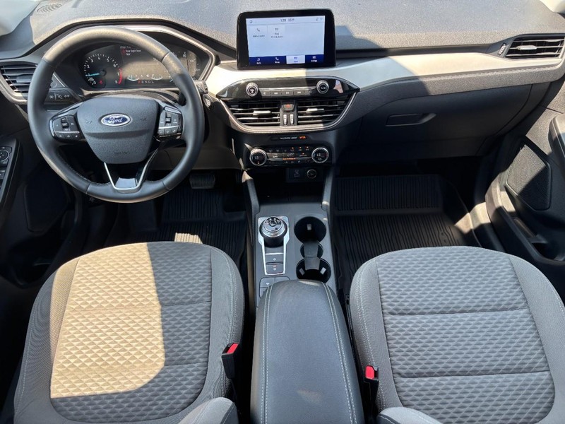 Ford Escape Vehicle Image 11