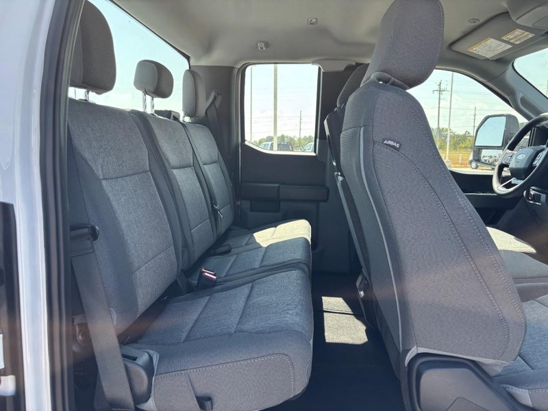 Ford Super Duty F-250 SRW Vehicle Image 05
