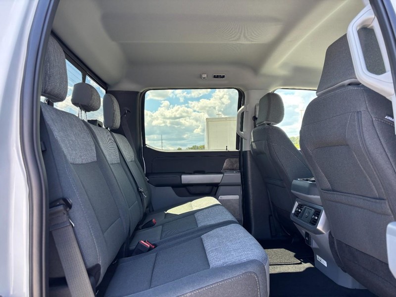 Ford Super Duty F-250 SRW Vehicle Image 05