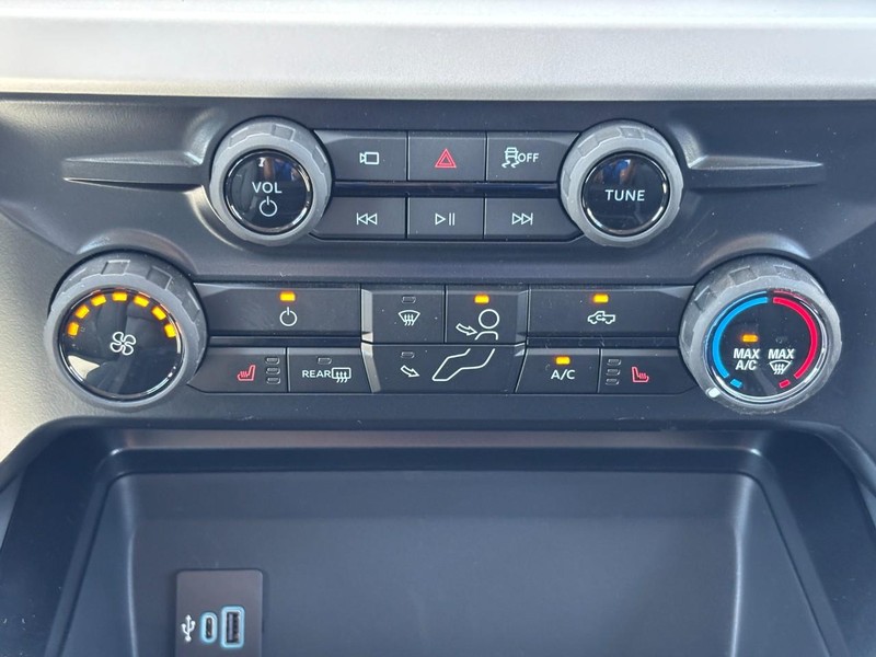 Ford Super Duty F-250 SRW Vehicle Image 09