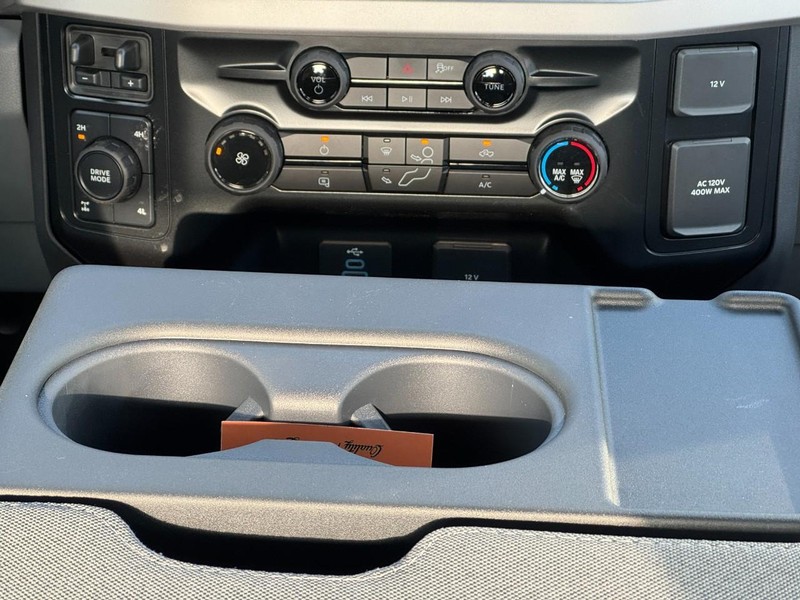 Ford Super Duty F-350 SRW Vehicle Image 10