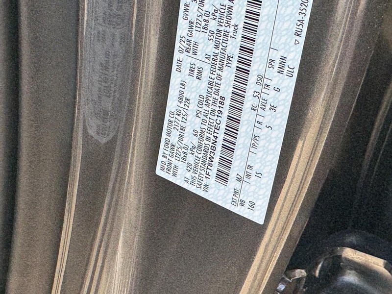 Ford Super Duty F-350 SRW Vehicle Image 20