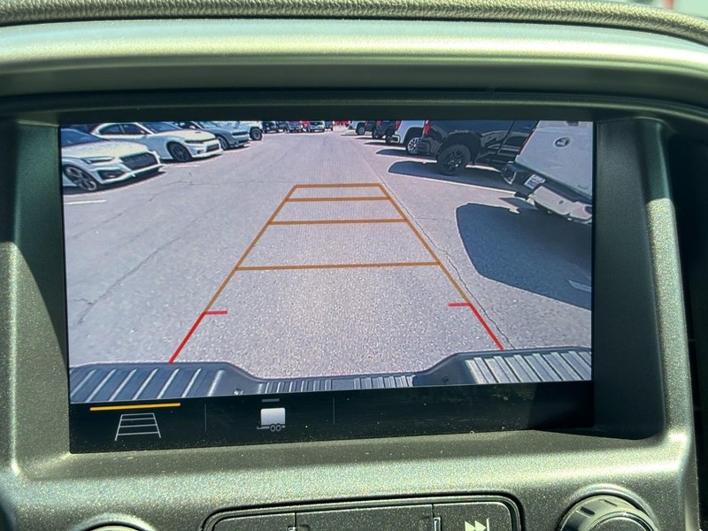 Chevrolet Colorado Vehicle Image 21