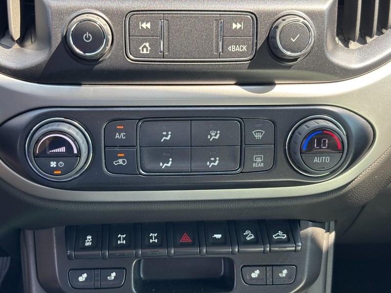 Chevrolet Colorado Vehicle Image 23
