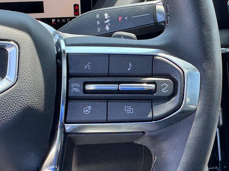 GMC Yukon XL Vehicle Image 19