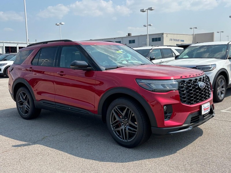 Ford Explorer Vehicle Image 02