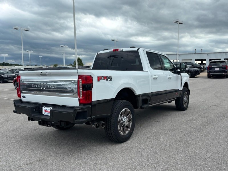 Ford Super Duty F-250 SRW Vehicle Image 03