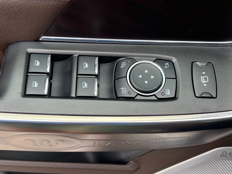 Ford Super Duty F-250 SRW Vehicle Image 19