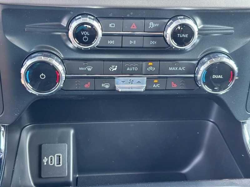 Ford F-150 Vehicle Image 18