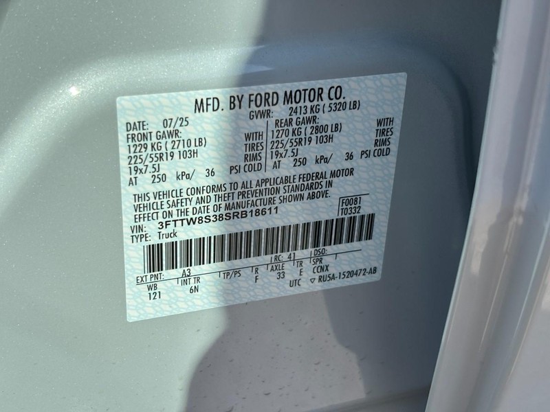 Ford Maverick Vehicle Image 21