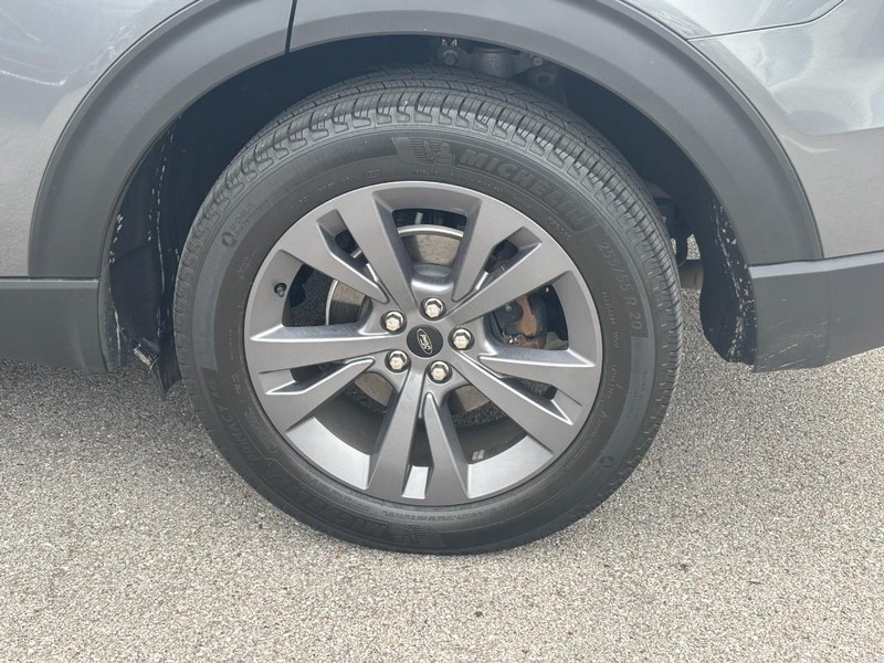 Ford Explorer Vehicle Image 07