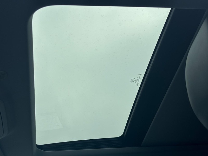 Ford Explorer Vehicle Image 27