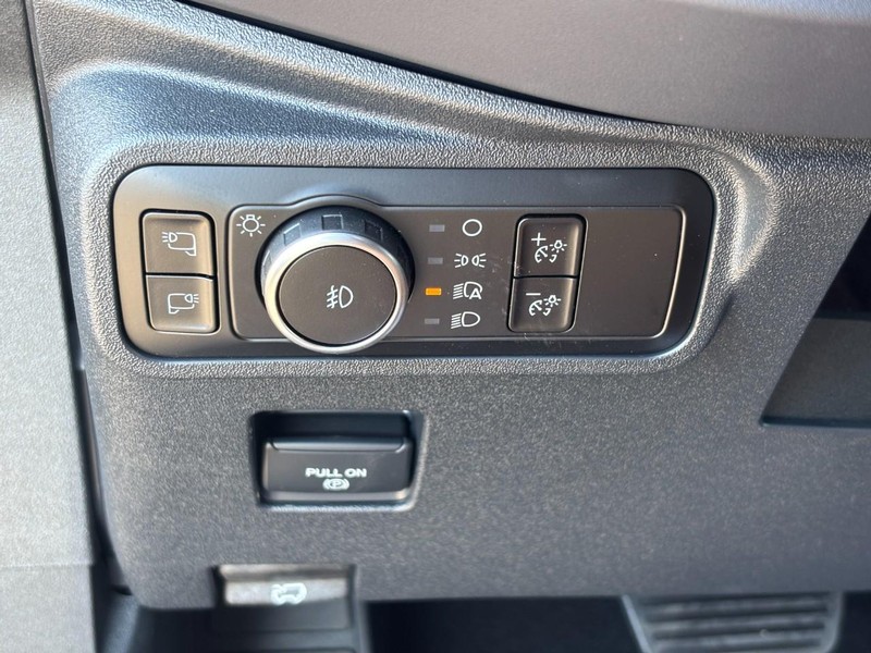 Ford Bronco Vehicle Full-screen Gallery Image 11