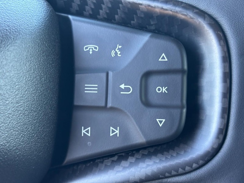 Ford Bronco Vehicle Full-screen Gallery Image 14