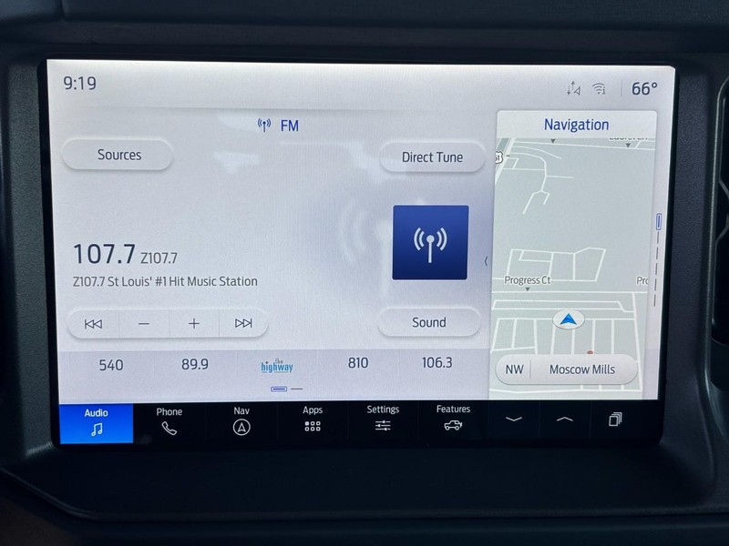 Ford Bronco Vehicle Full-screen Gallery Image 17