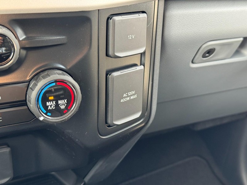 Ford Super Duty F-350 SRW Vehicle Image 17