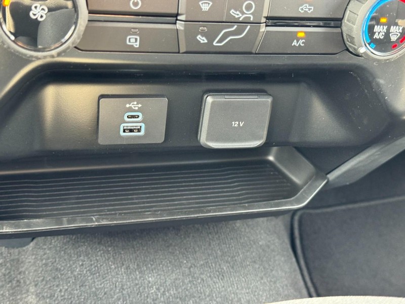 Ford Super Duty F-350 SRW Vehicle Image 18