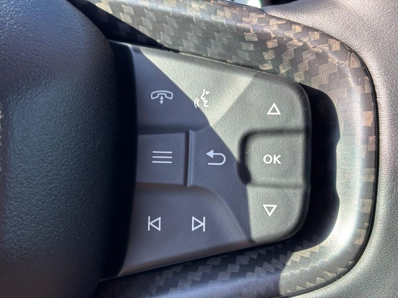 Ford Bronco Vehicle Full-screen Gallery Image 14