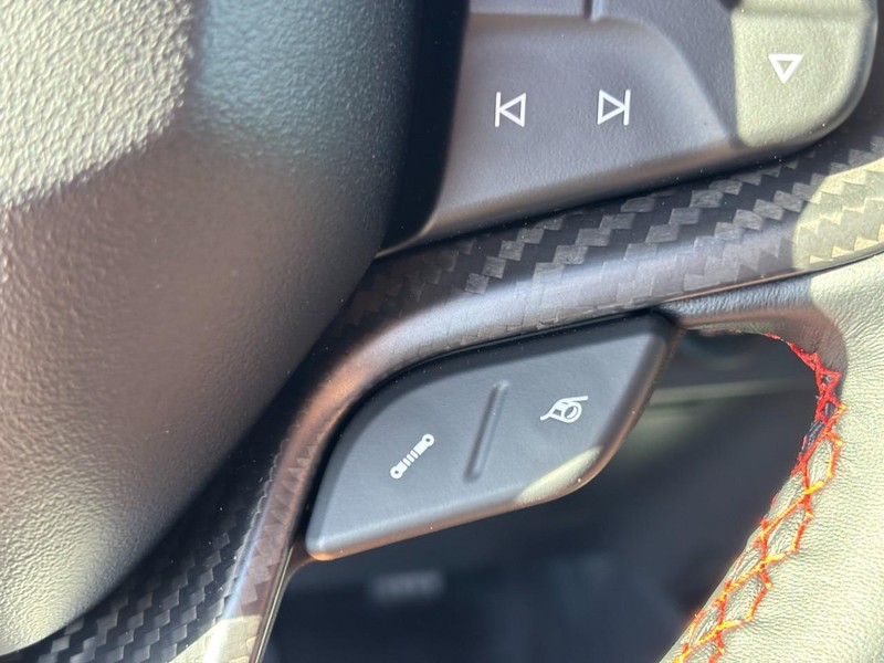 Ford Bronco Vehicle Full-screen Gallery Image 15