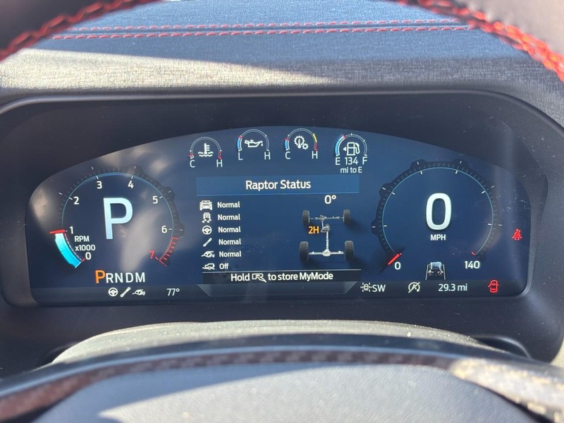 Ford Bronco Vehicle Full-screen Gallery Image 16