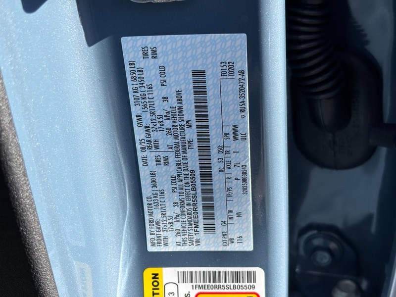 Ford Bronco Vehicle Full-screen Gallery Image 23