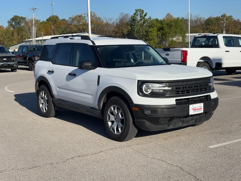 Ford Bronco Sport Vehicle Full-screen Gallery Image 2