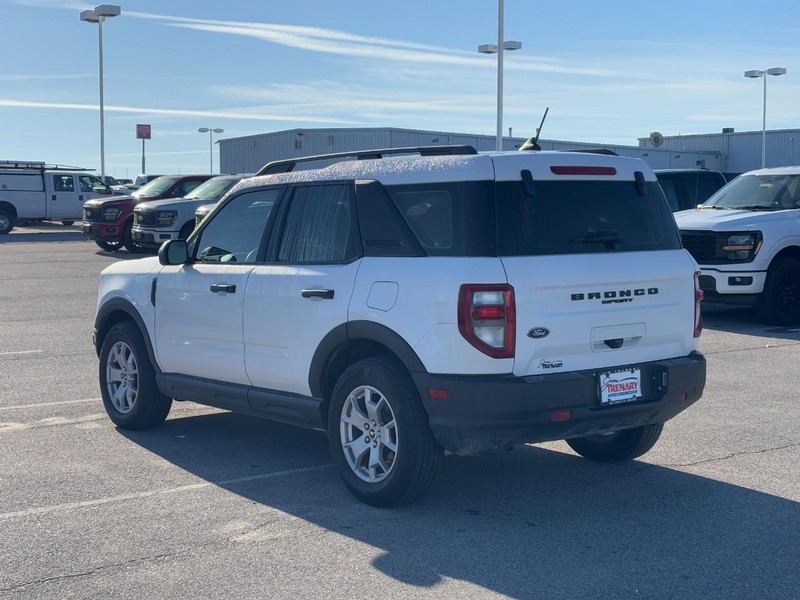 Ford Bronco Sport Vehicle Full-screen Gallery Image 6