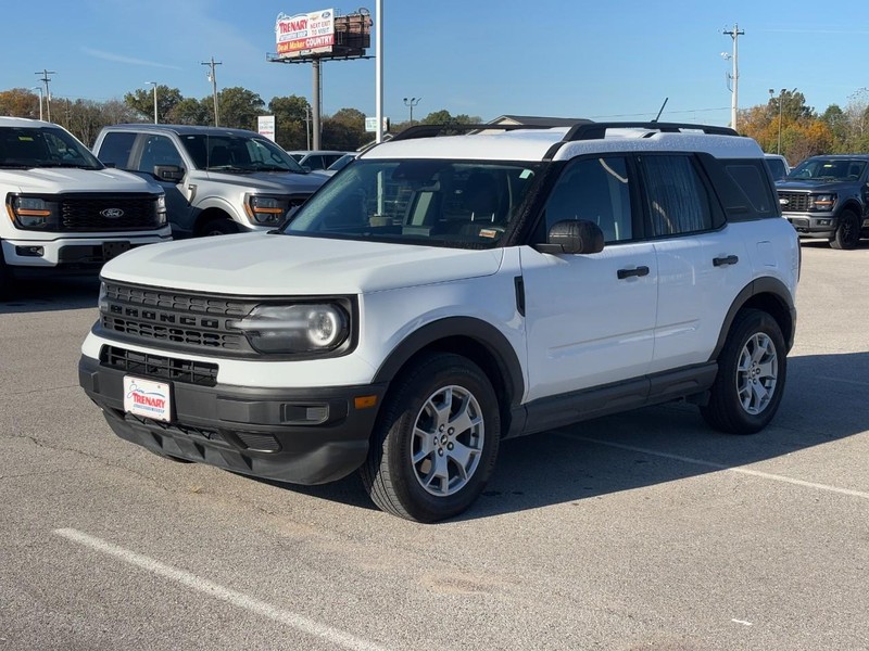 Ford Bronco Sport Vehicle Full-screen Gallery Image 8