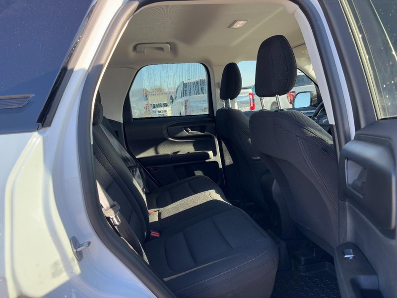 Ford Bronco Sport Vehicle Full-screen Gallery Image 10